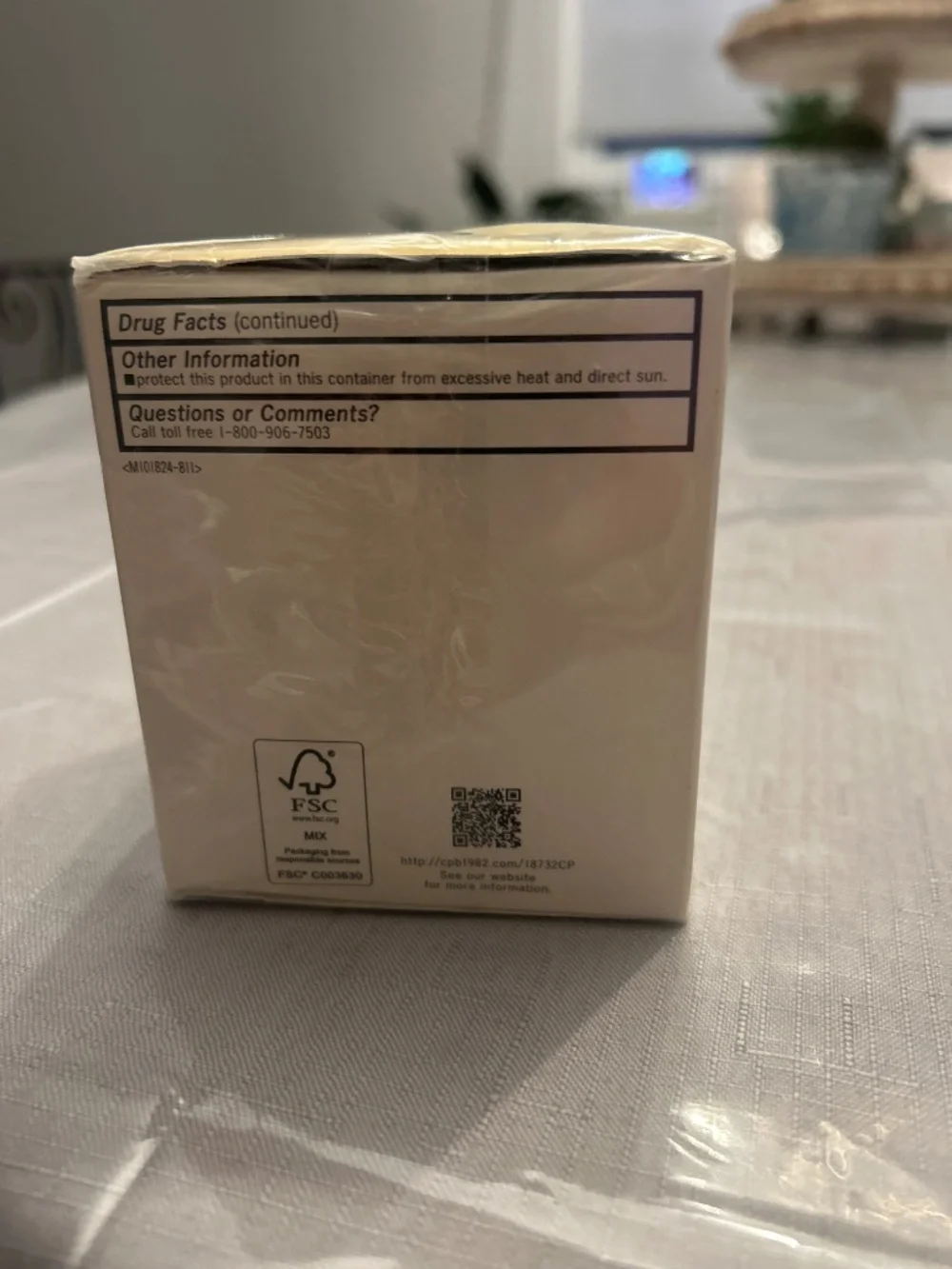 Cle de peau the foundation O100